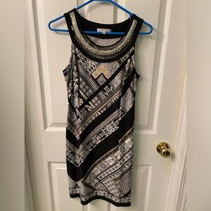 Sandra Darren size 8P black/white/gold dress
